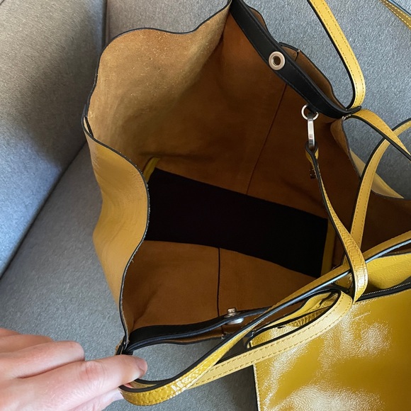 AllSaints Odette Bag with matching inner pouch - Picture 5 of 9